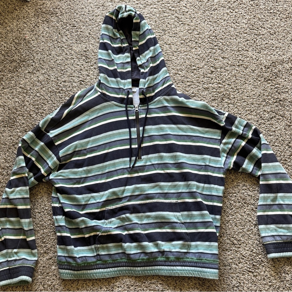 Super cute striped crop 1/4 zip